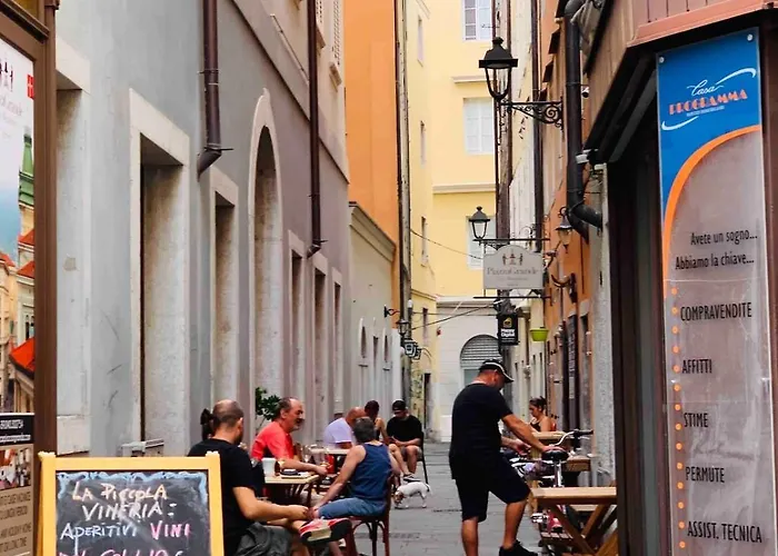 Casa Molly - Historic Centre Piazza Unita Триест