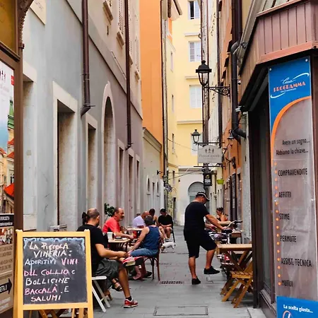 Casa Molly - Historic Centre Piazza Unita Terst